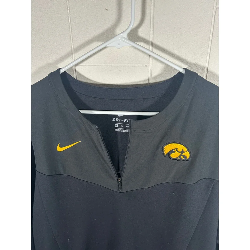 Nike Iowa Hawkeyes Dri-FIT Half Zip Pullover Black Gold Mens XXL DC5596-010